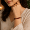 gomed bracelet female model hand